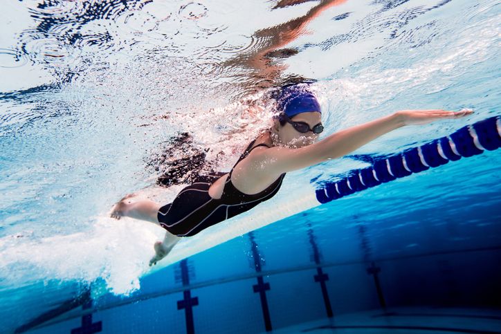 游泳好處多！游水減肥全攻略：一個月可瘦12KG？ ！ 7大關鍵助你輕鬆燃脂！蝶式燃脂率最佳高！