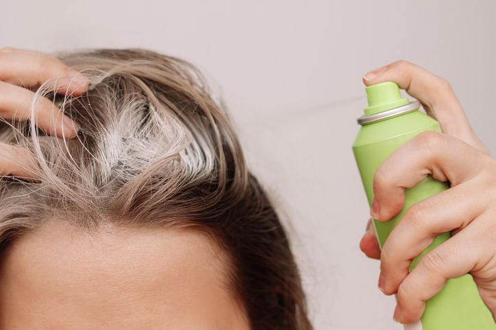 6款好用頭髮乾洗噴霧產品！頭髮免洗噴霧的好處 + 類型 + 正確用法！頭髮專家：1步即回復頭皮健康！